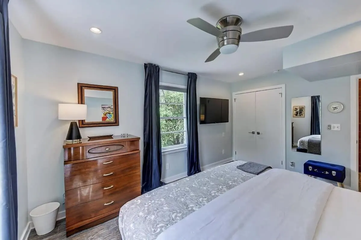 Experience Myers Park In Style Villa Charlotte Holiday home